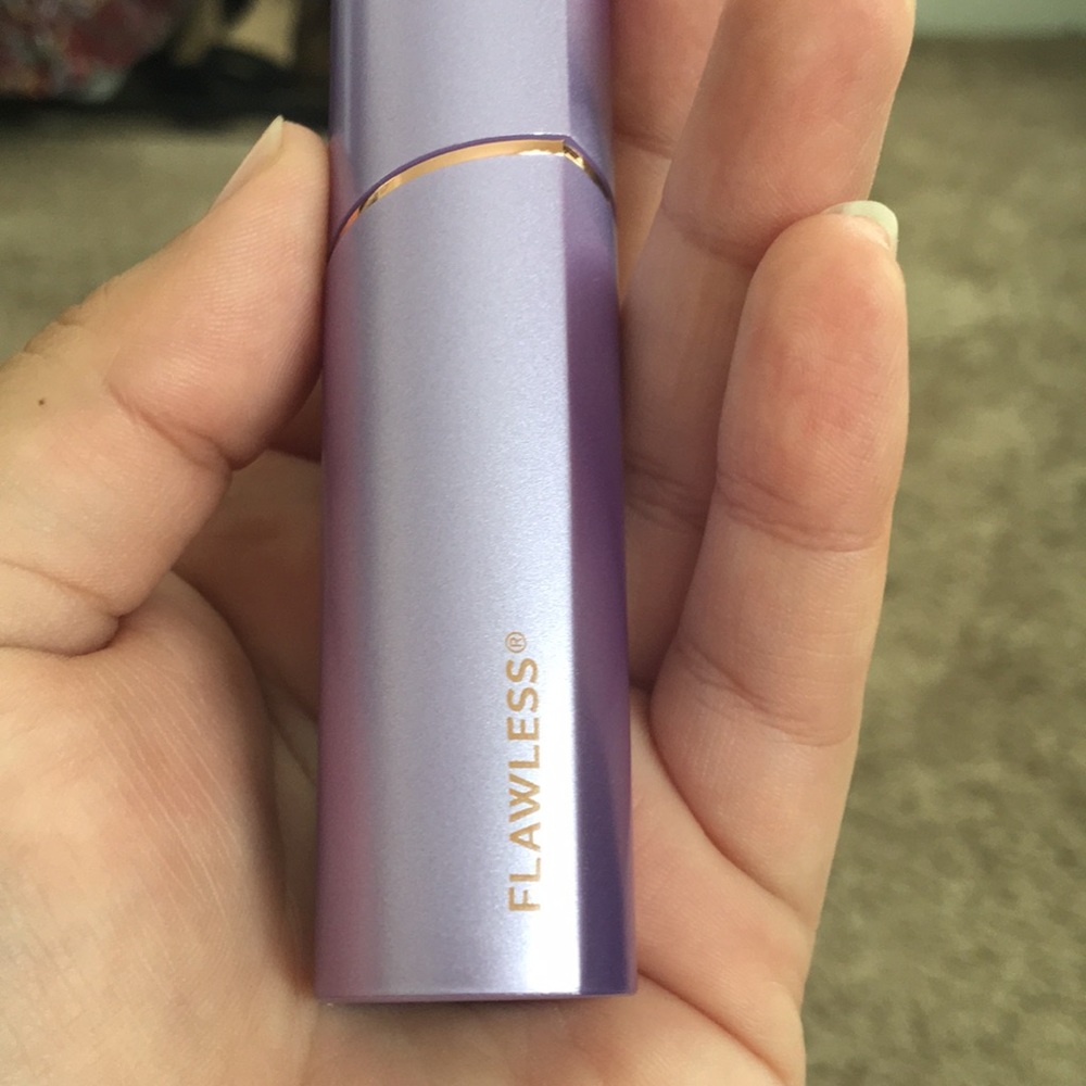 Flawless facial remover